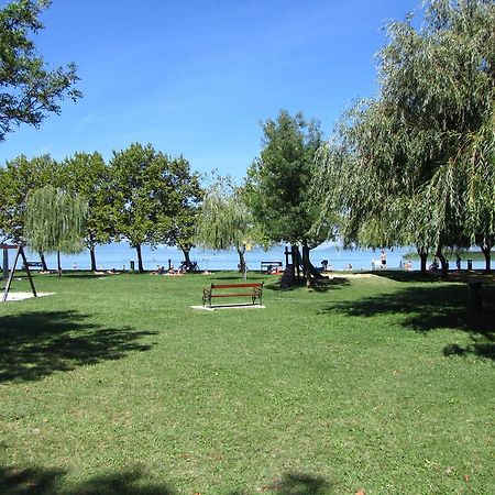 Schmidt Apartment Balatonfenyves Esterno foto
